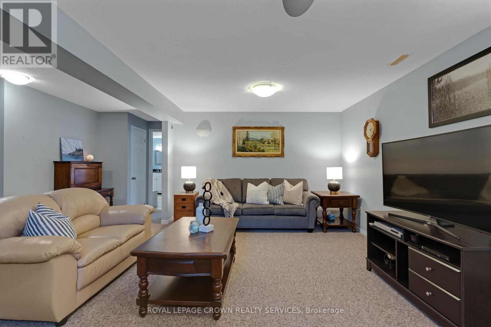 












15 ERIN COURT

,
Aylmer,




Ontario
N5H3G6

