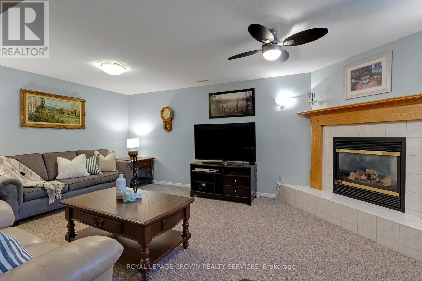 












15 ERIN COURT

,
Aylmer,




Ontario
N5H3G6

