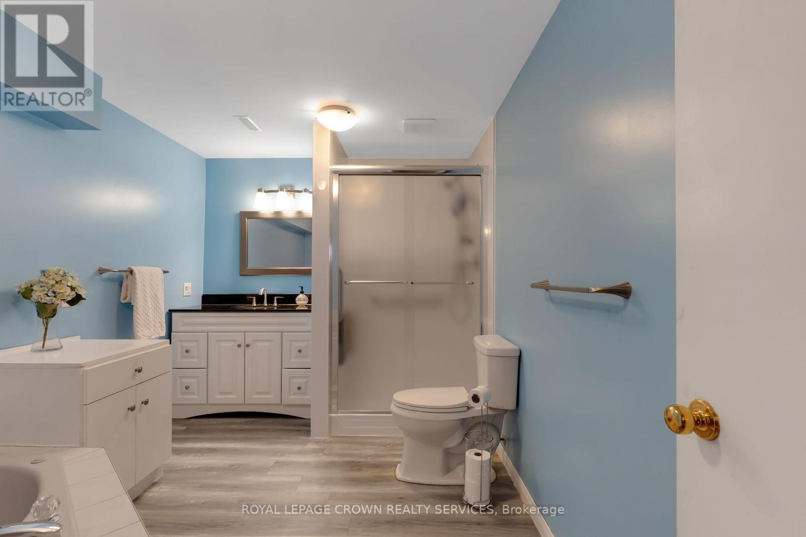 












15 ERIN COURT

,
Aylmer,




Ontario
N5H3G6

