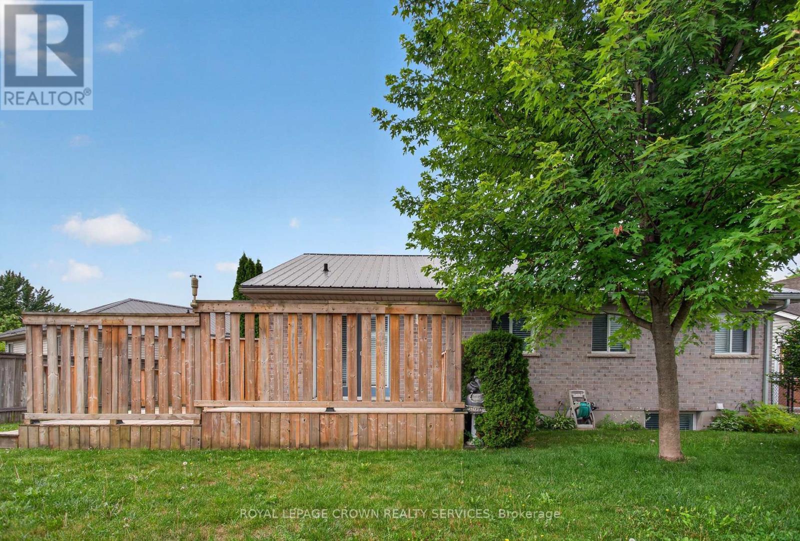 












15 ERIN COURT

,
Aylmer,




Ontario
N5H3G6

