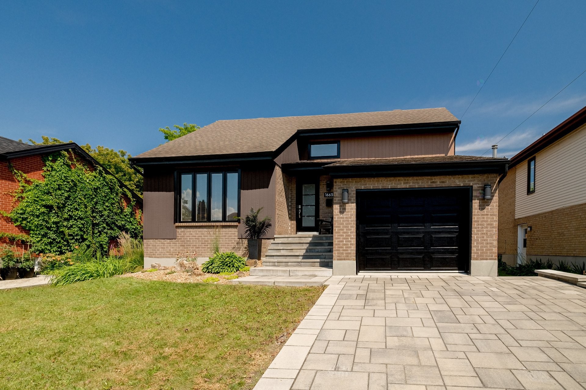 









1665


Rue Tahiti

,
Brossard,




QC
J4W3J5

