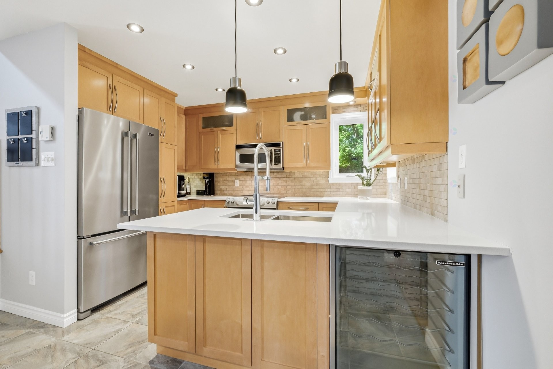 









1665


Rue Tahiti

,
Brossard,




QC
J4W3J5

