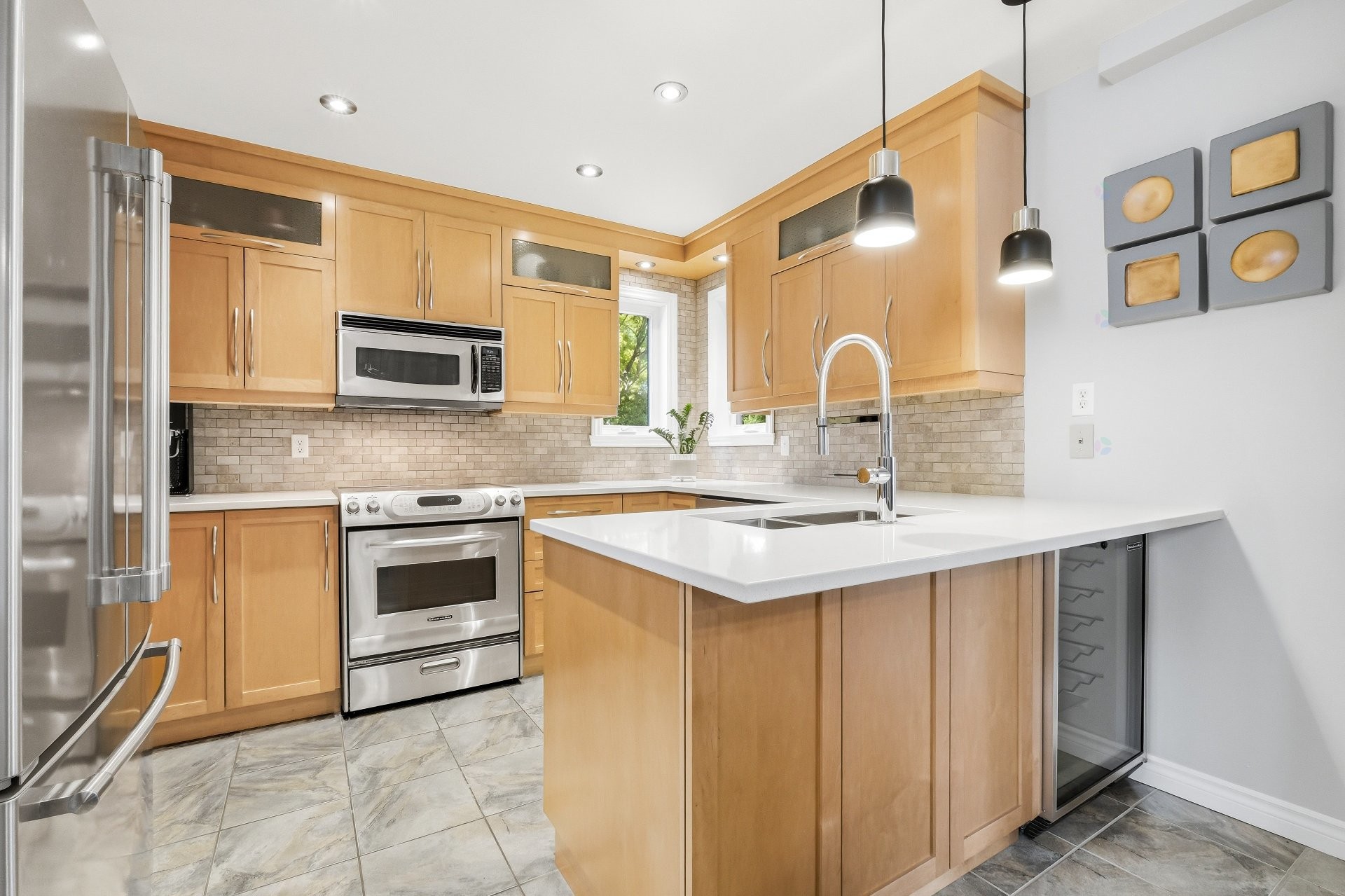 









1665


Rue Tahiti

,
Brossard,




QC
J4W3J5


