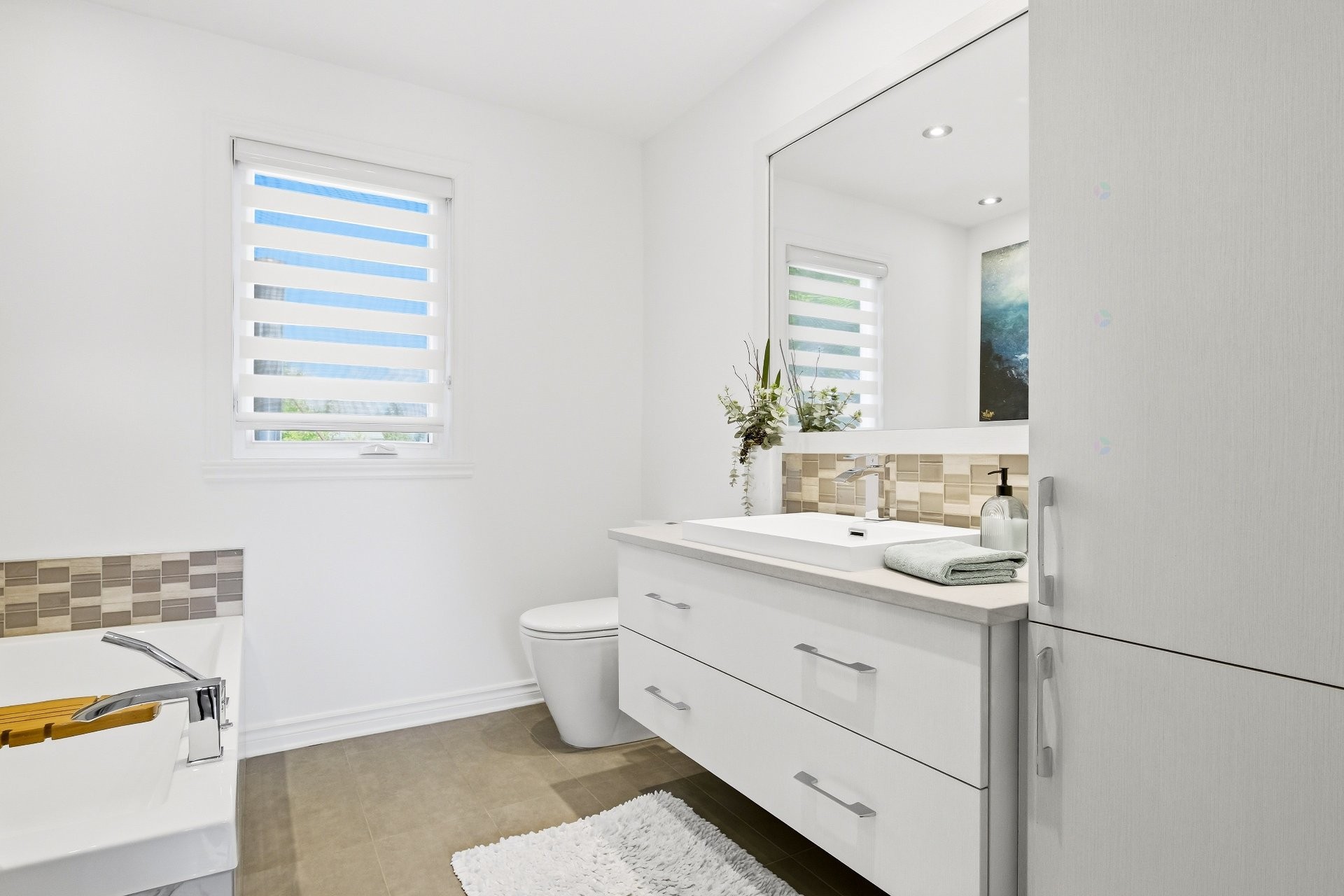 









1665


Rue Tahiti

,
Brossard,




QC
J4W3J5

