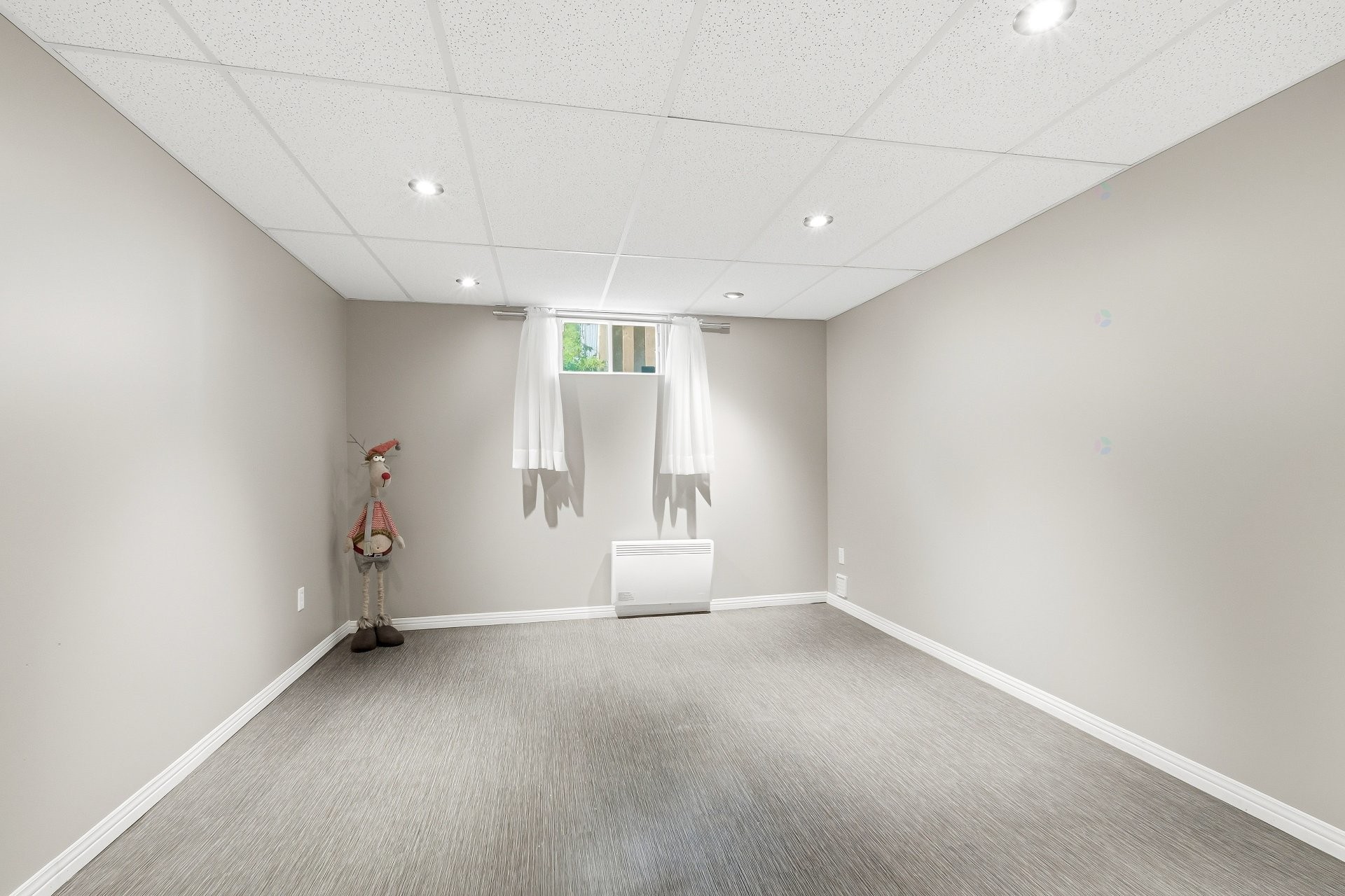 









1665


Rue Tahiti

,
Brossard,




QC
J4W3J5

