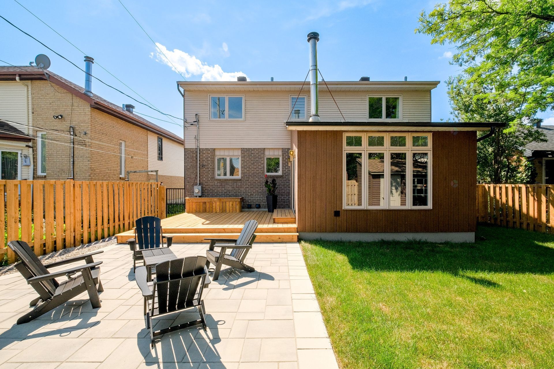 









1665


Rue Tahiti

,
Brossard,




QC
J4W3J5

