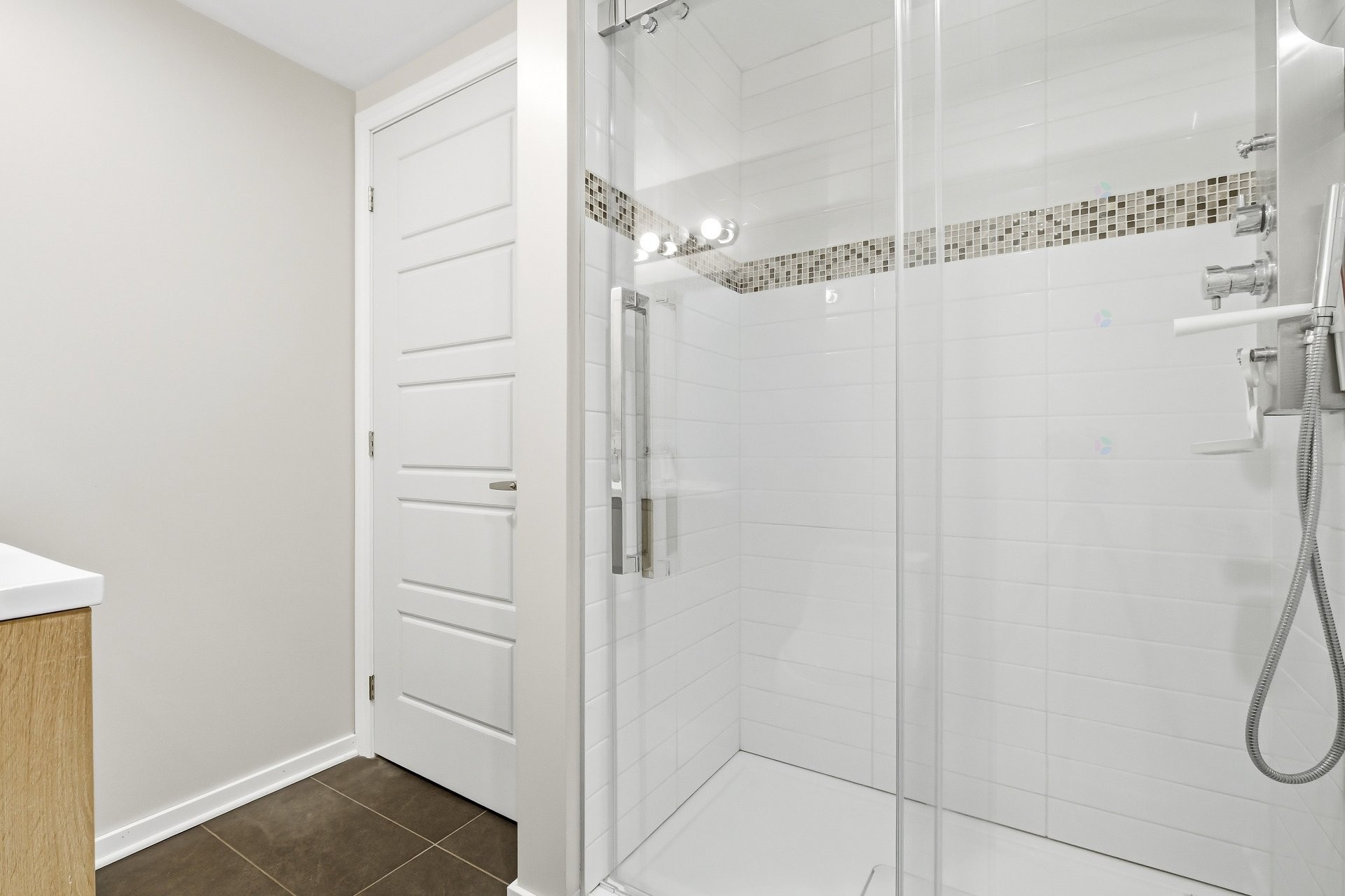 









1665


Rue Tahiti

,
Brossard,




QC
J4W3J5

