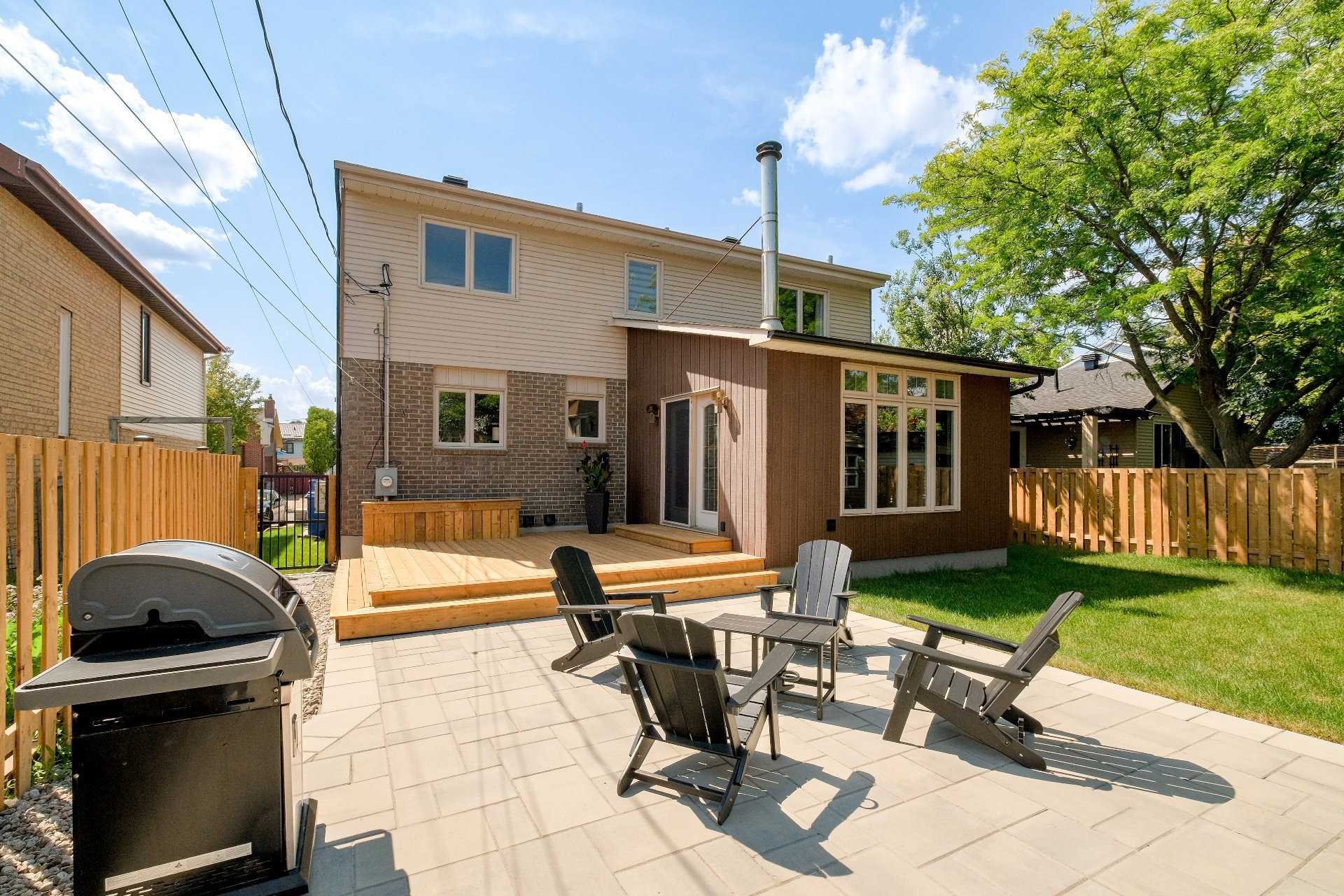 









1665


Rue Tahiti

,
Brossard,




QC
J4W3J5

