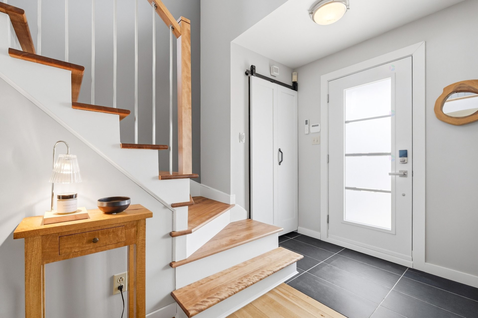









1665


Rue Tahiti

,
Brossard,




QC
J4W3J5

