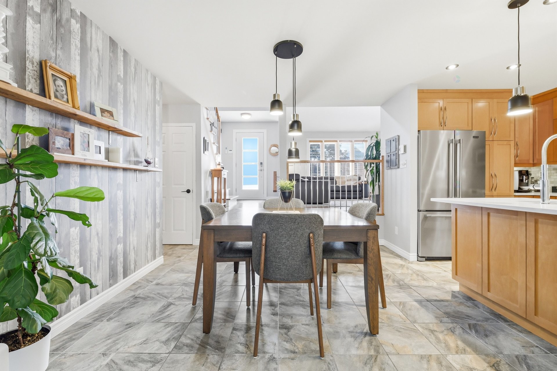 









1665


Rue Tahiti

,
Brossard,




QC
J4W3J5

