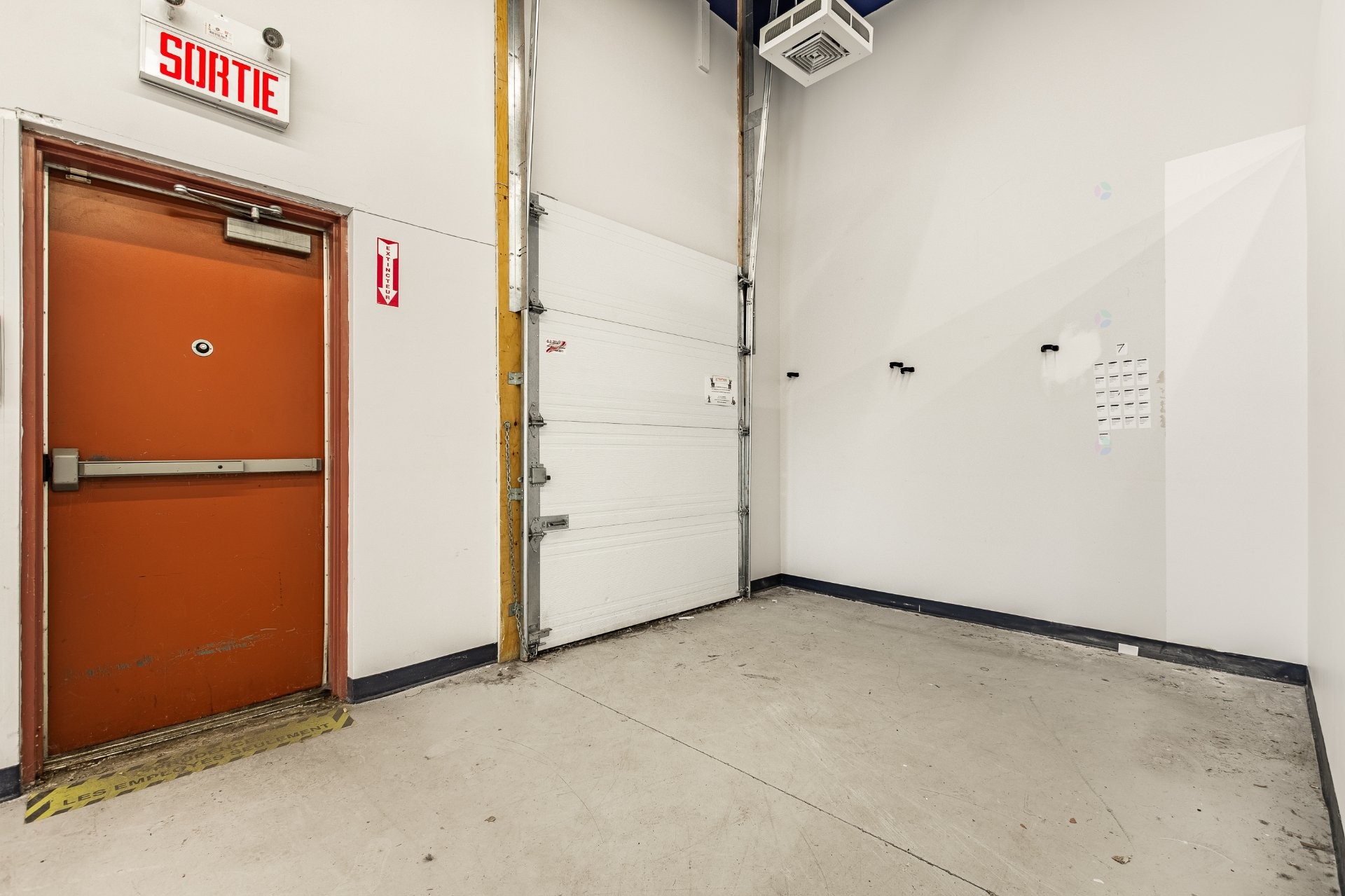 









1037


Boul. des Laurentides

,
Laval (Pont-Viau),




QC
H7G2W2

