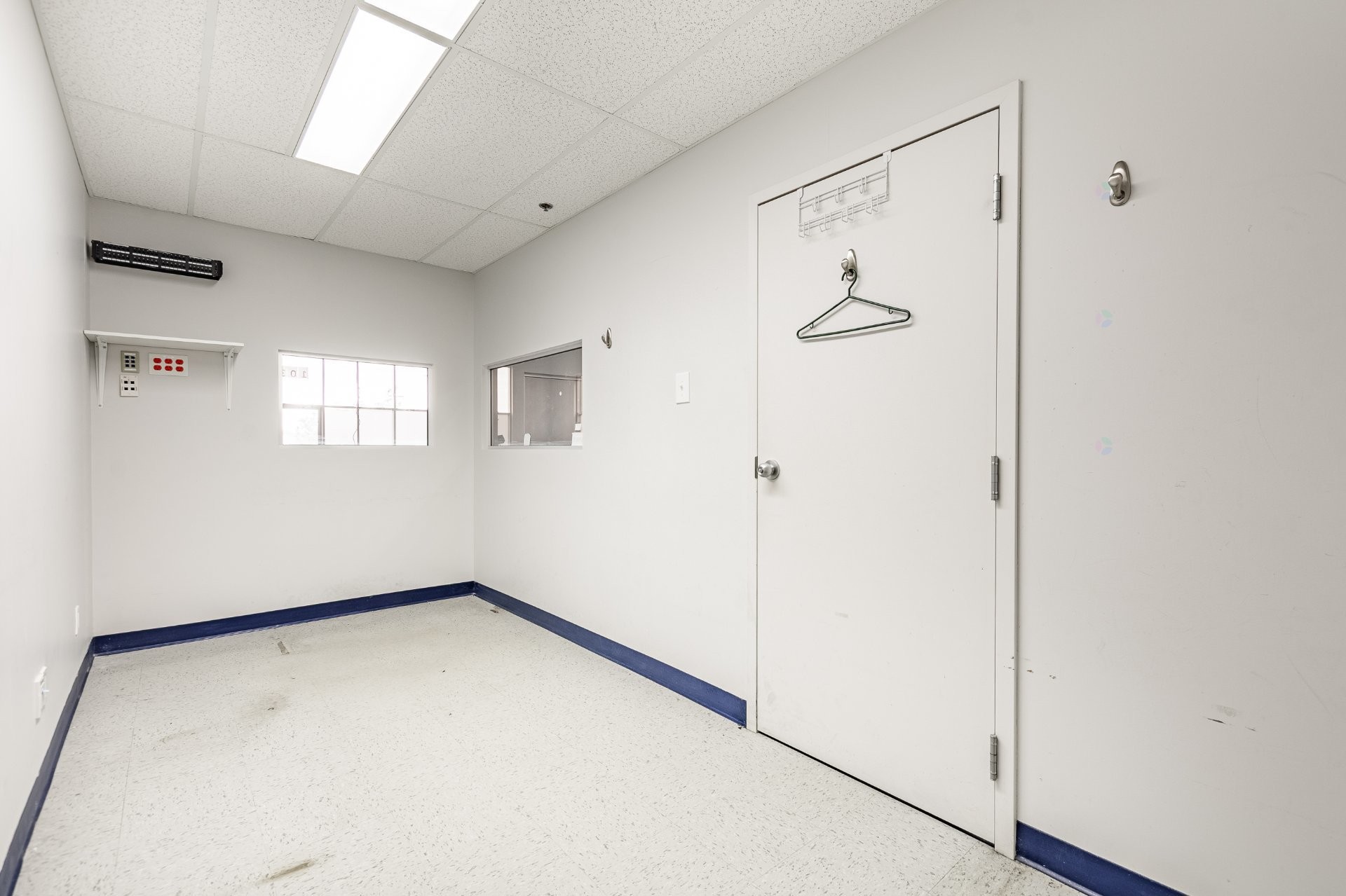 









1037


Boul. des Laurentides

,
Laval (Pont-Viau),




QC
H7G2W2

