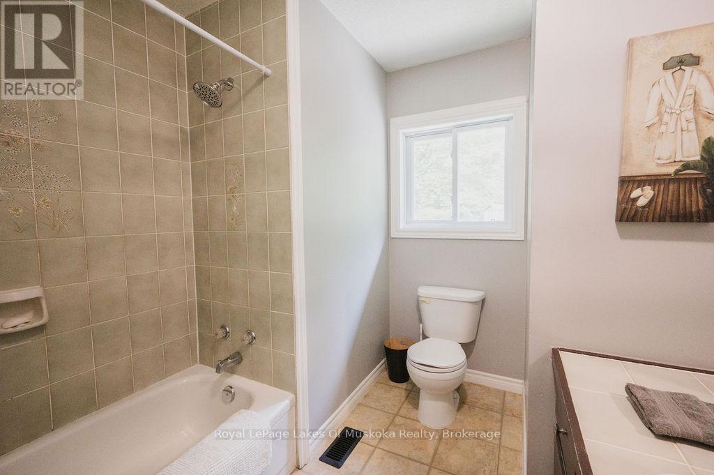 












12 MURRAY STREET

,
Sundridge,




Ontario
P0A1Z0

