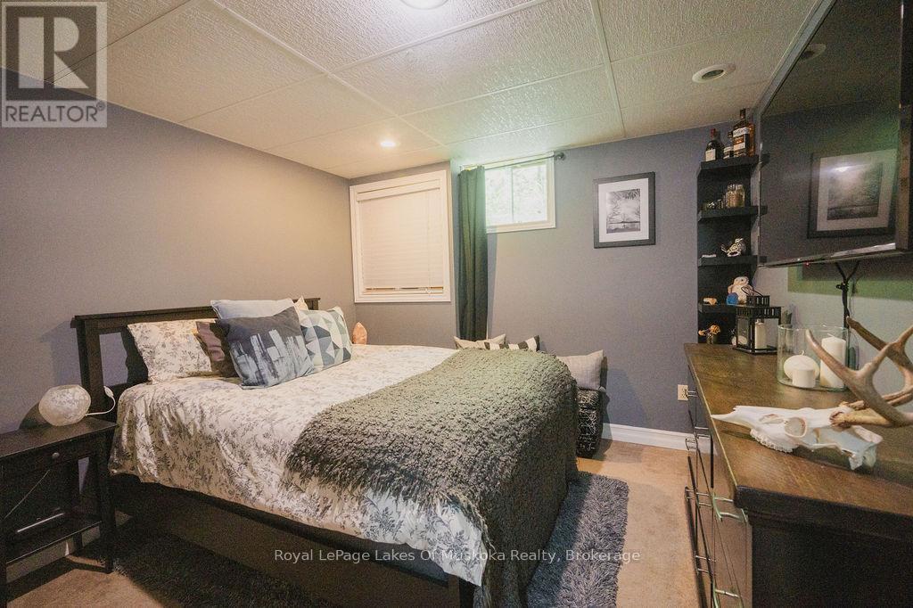 












12 MURRAY STREET

,
Sundridge,




Ontario
P0A1Z0

