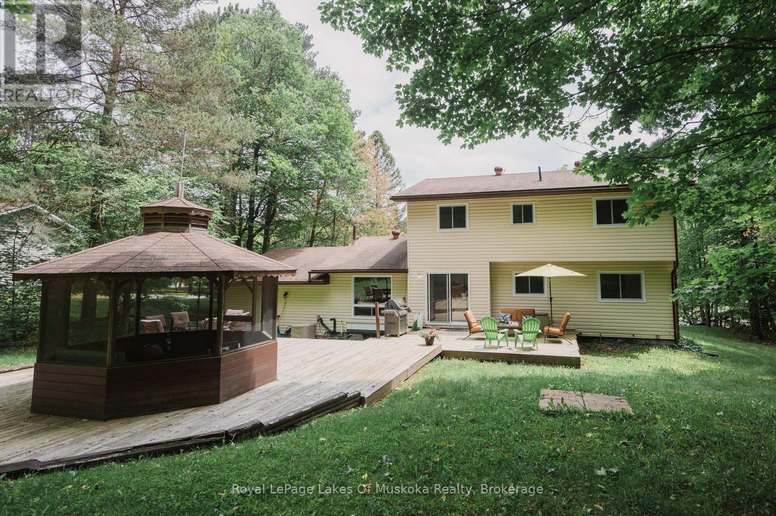












12 MURRAY STREET

,
Sundridge,




Ontario
P0A1Z0

