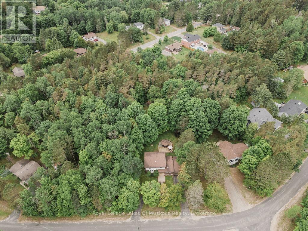 












12 MURRAY STREET

,
Sundridge,




Ontario
P0A1Z0

