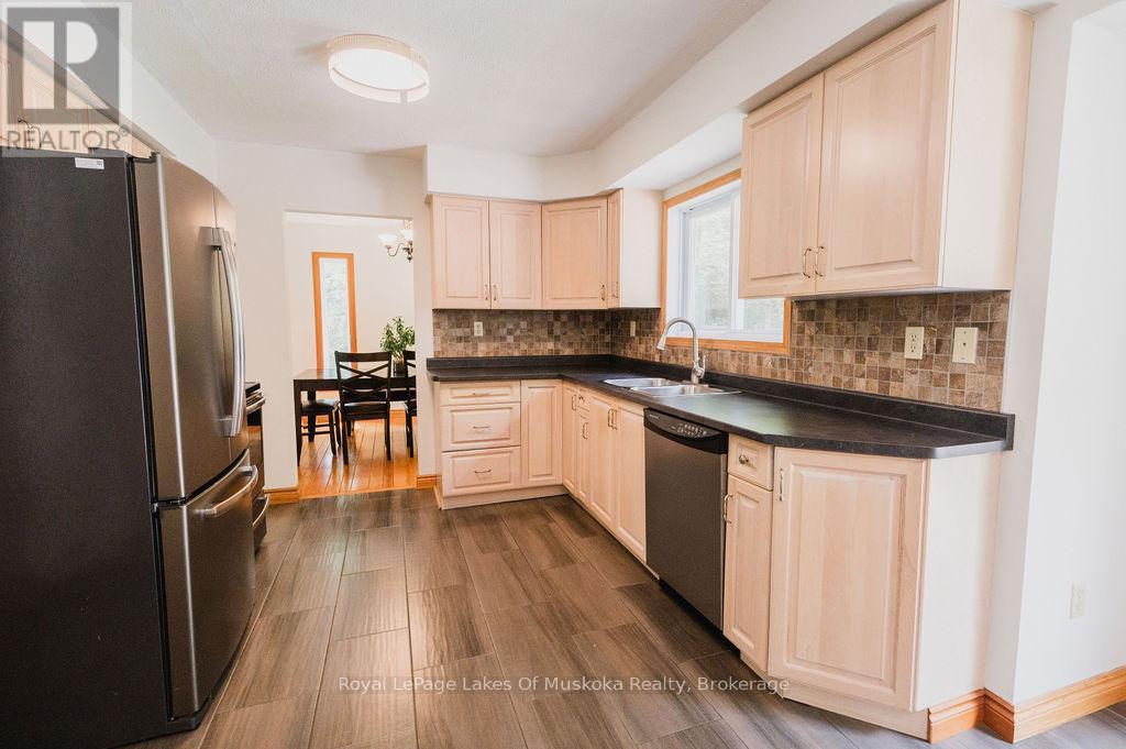 












12 MURRAY STREET

,
Sundridge,




Ontario
P0A1Z0

