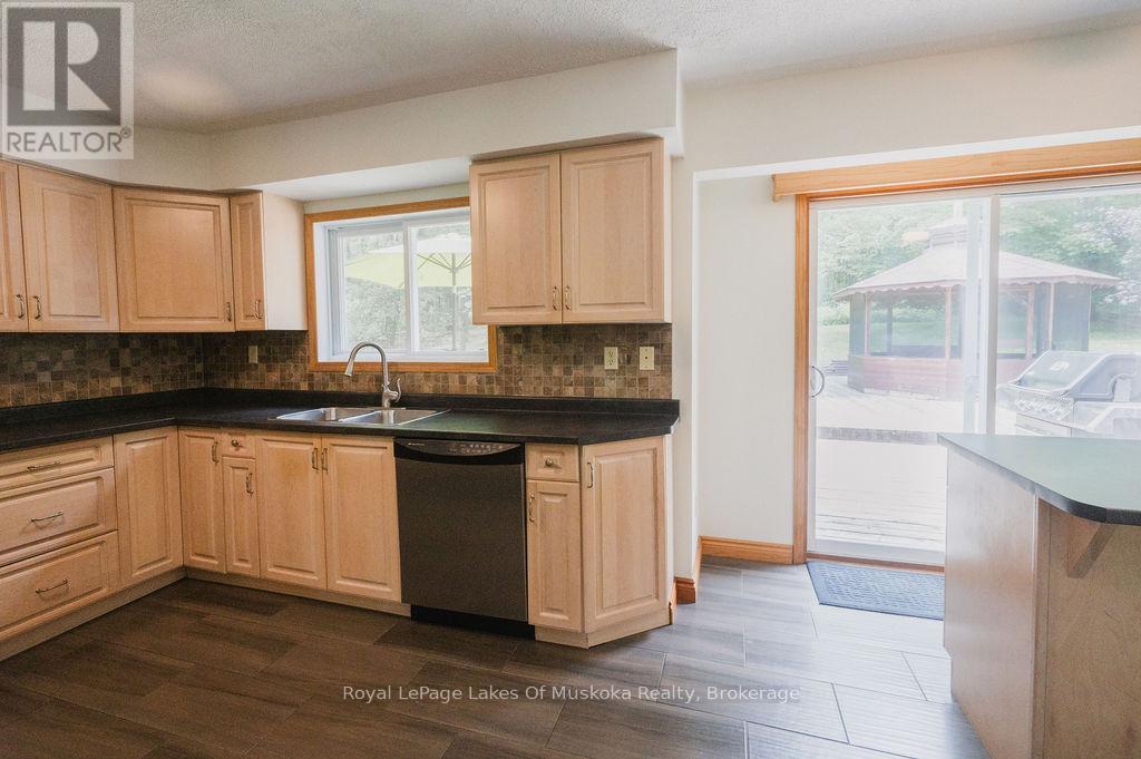












12 MURRAY STREET

,
Sundridge,




Ontario
P0A1Z0

