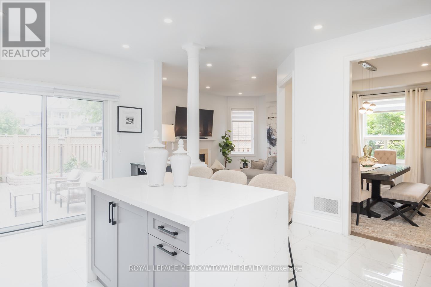 












1297 ROPER DRIVE

,
Milton,




Ontario
L9T6E5

