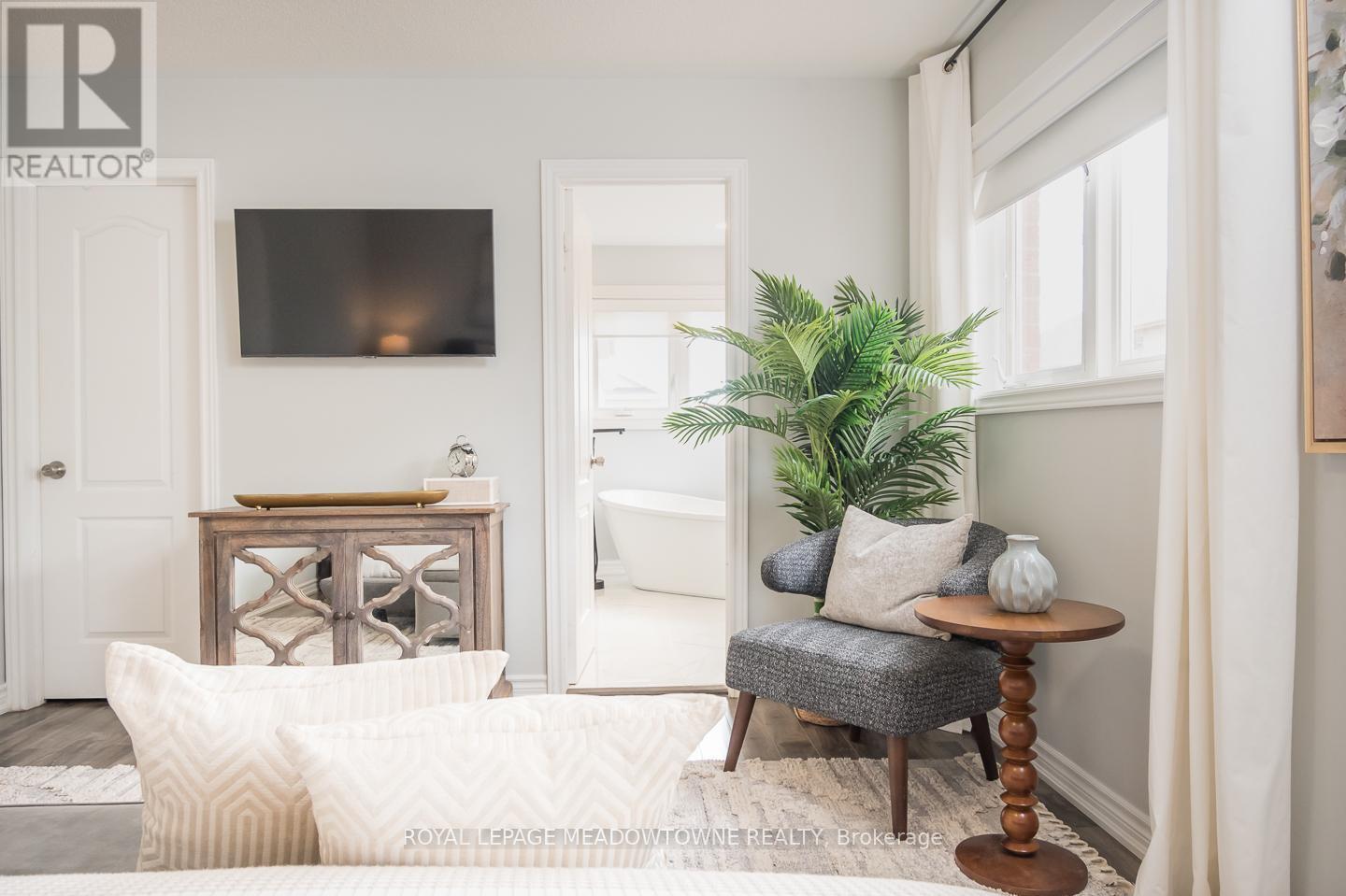 












1297 ROPER DRIVE

,
Milton,




Ontario
L9T6E5

