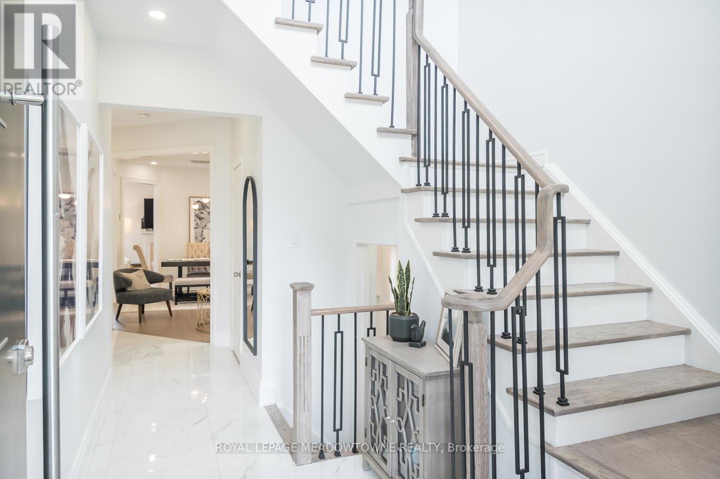 












1297 ROPER DRIVE

,
Milton,




Ontario
L9T6E5

