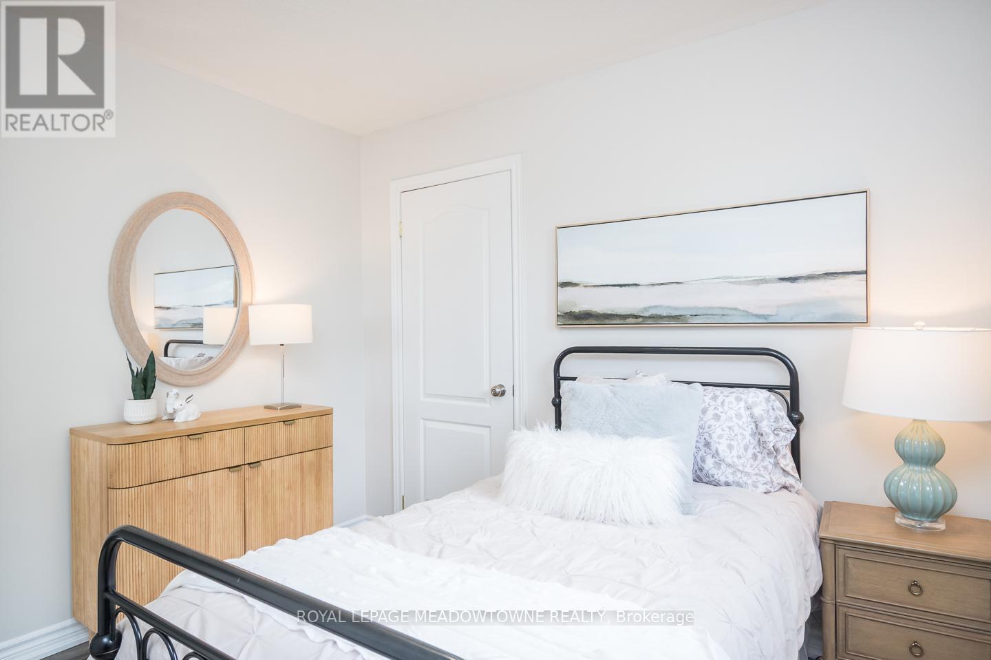












1297 ROPER DRIVE

,
Milton,




Ontario
L9T6E5

