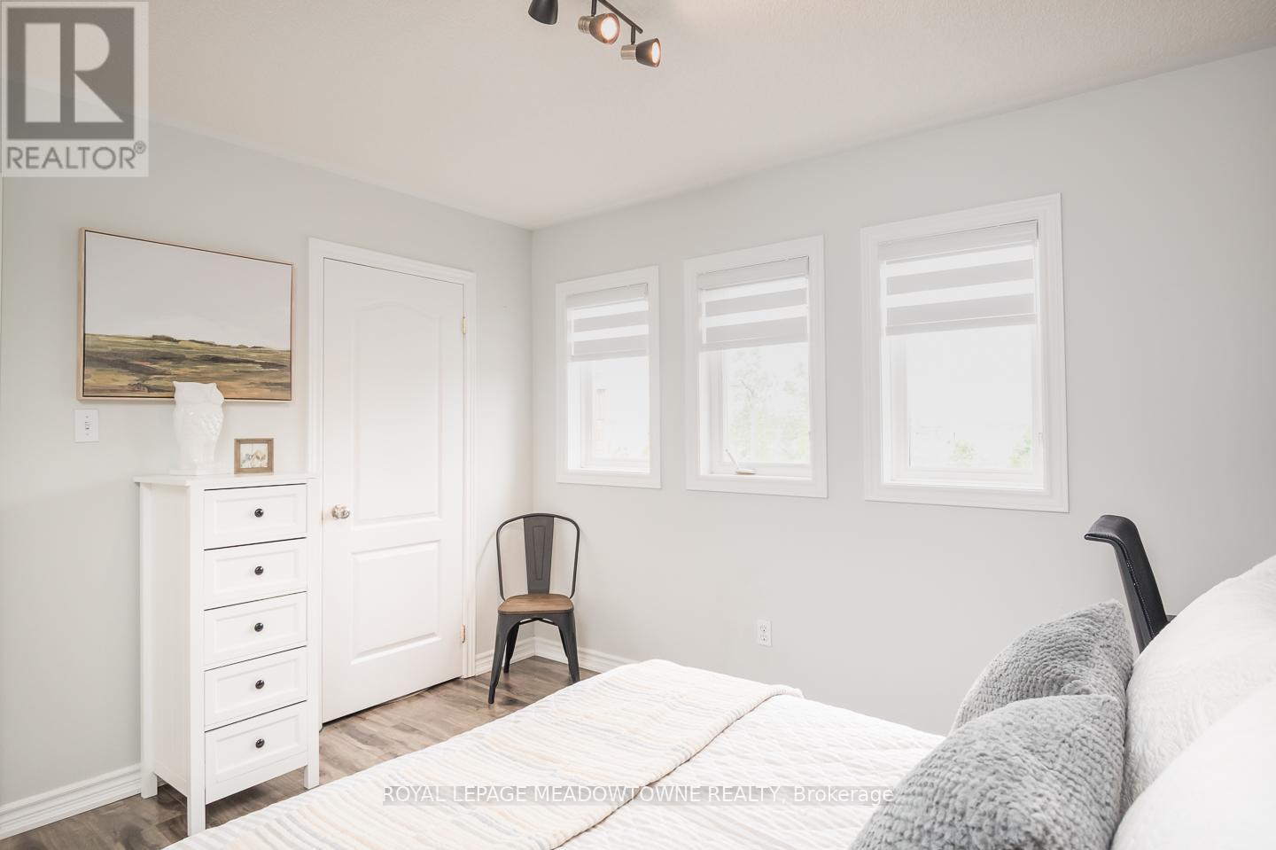 












1297 ROPER DRIVE

,
Milton,




Ontario
L9T6E5


