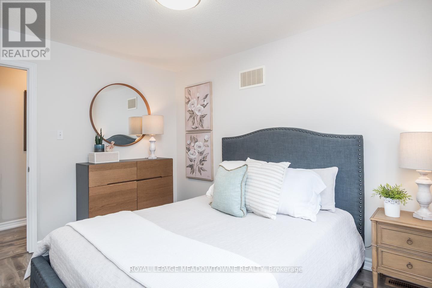 












1297 ROPER DRIVE

,
Milton,




Ontario
L9T6E5

