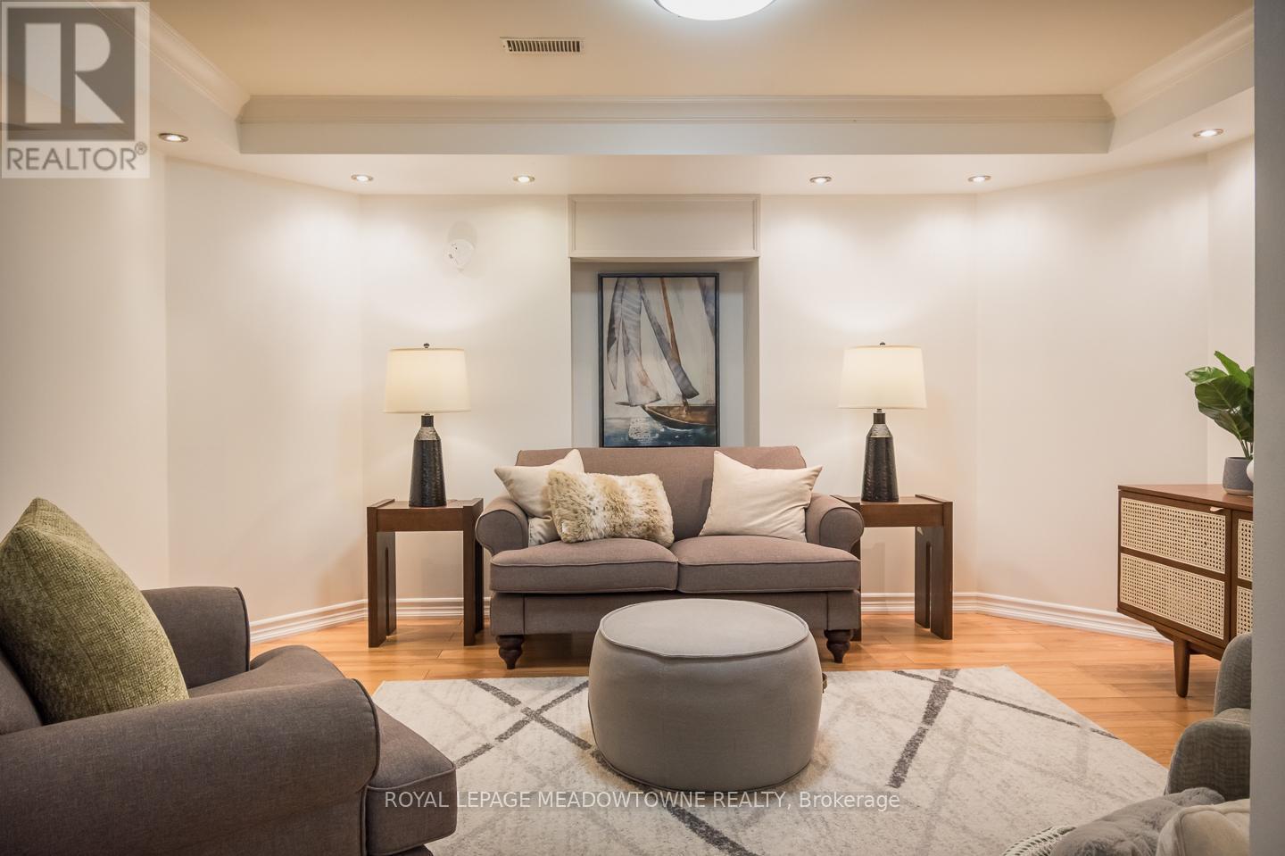 












1297 ROPER DRIVE

,
Milton,




Ontario
L9T6E5

