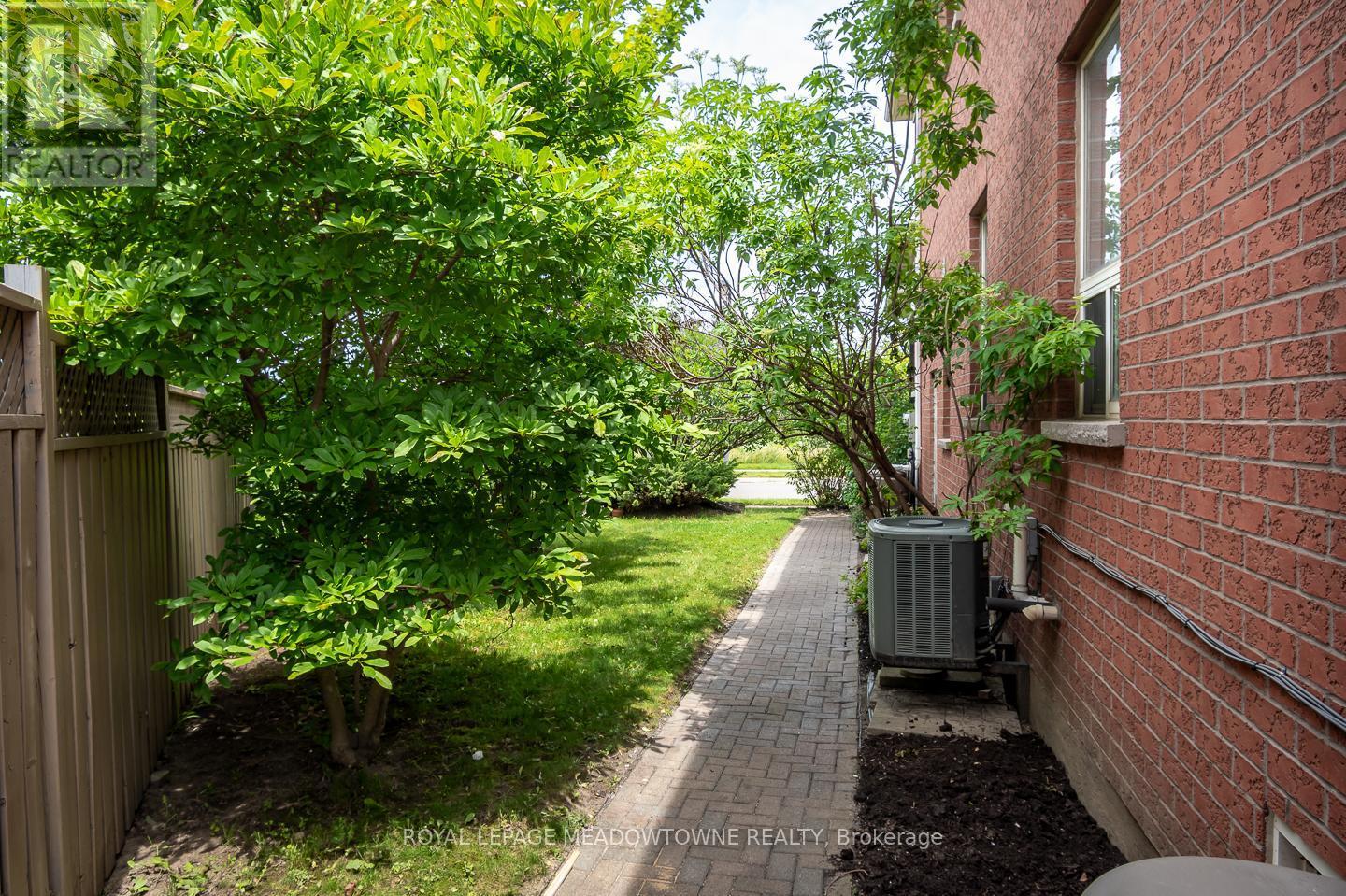












1297 ROPER DRIVE

,
Milton,




Ontario
L9T6E5

