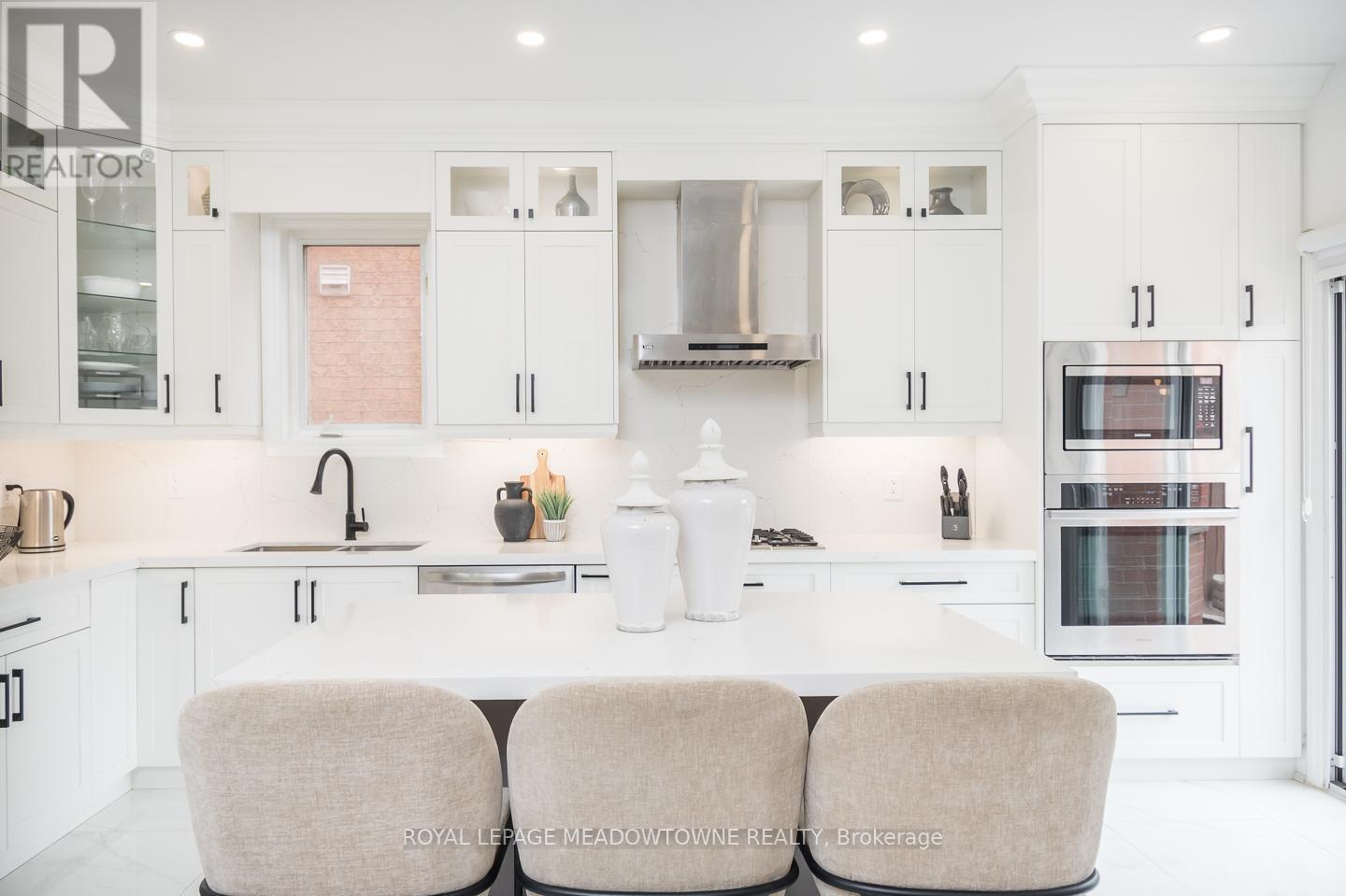 












1297 ROPER DRIVE

,
Milton,




Ontario
L9T6E5

