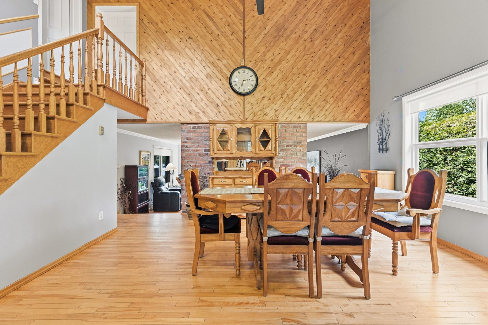 









46


Ch. de la Pépinière

,
Val-des-Monts,




QC
J8N5C4


