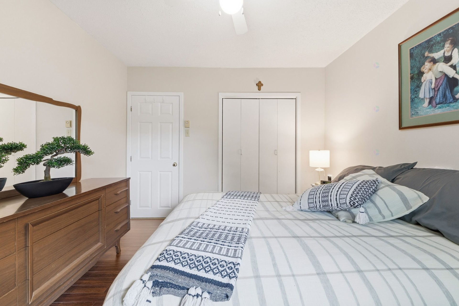 









46


Ch. de la Pépinière

,
Val-des-Monts,




QC
J8N5C4

