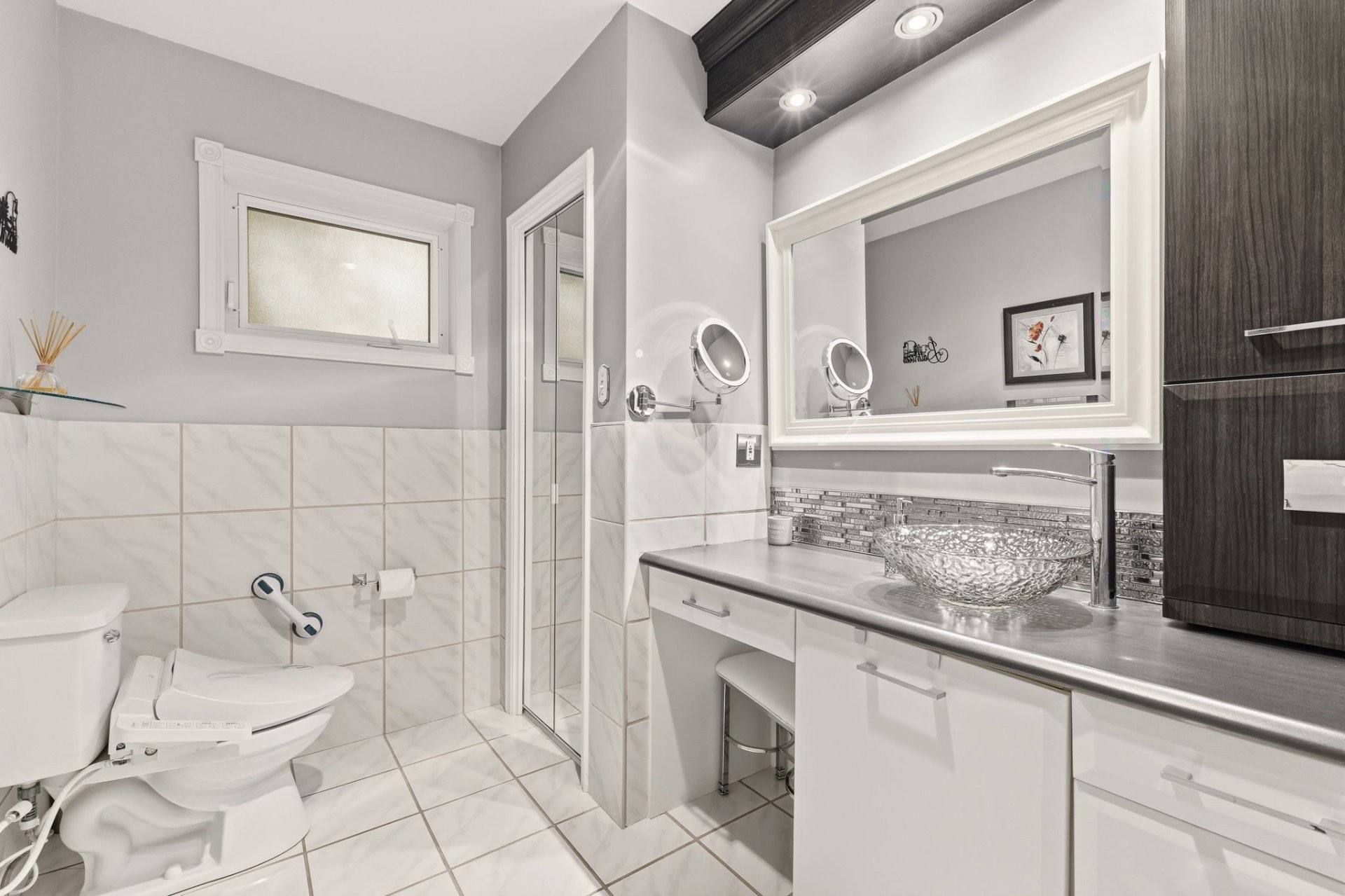 









46


Ch. de la Pépinière

,
Val-des-Monts,




QC
J8N5C4

