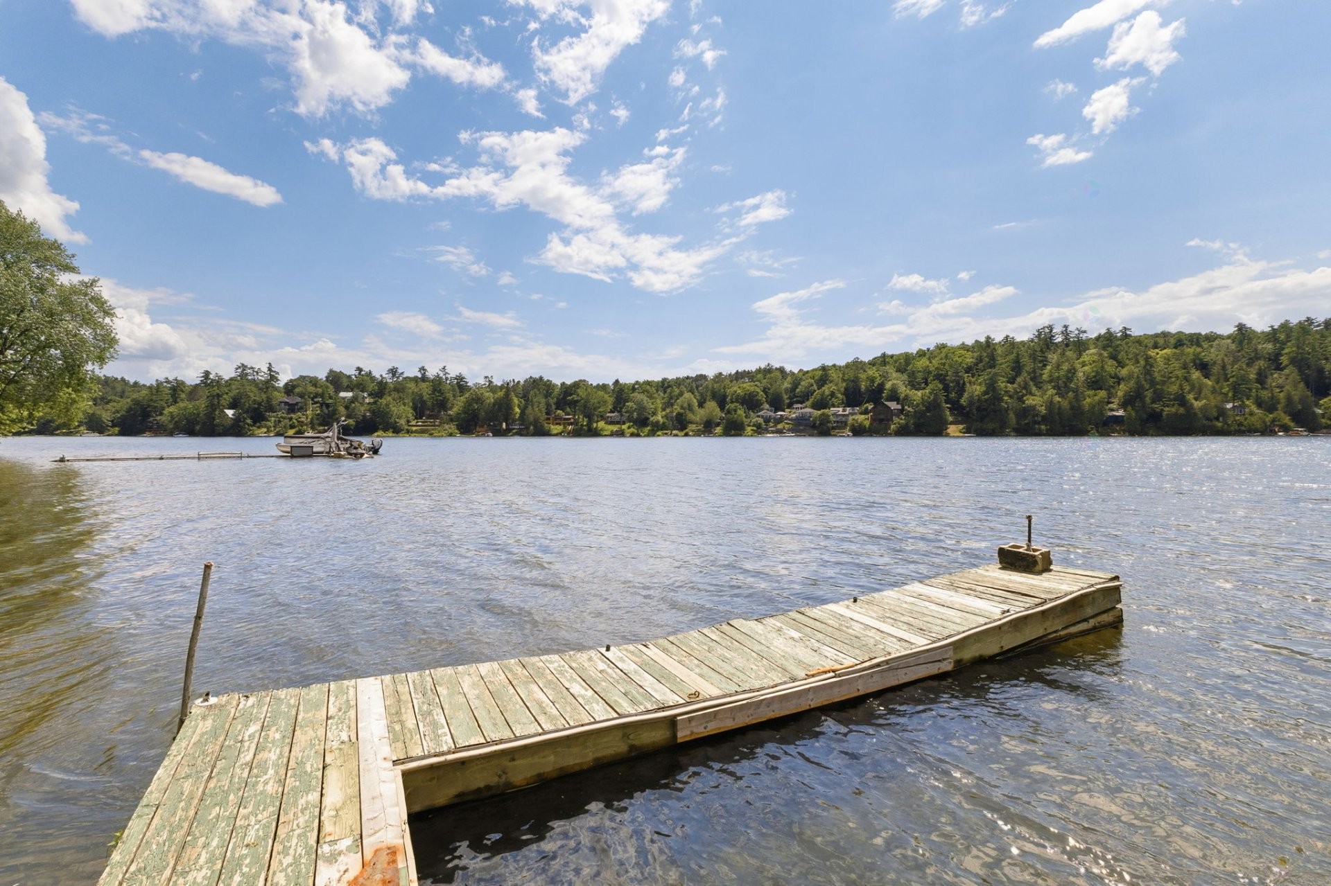 









46


Ch. de la Pépinière

,
Val-des-Monts,




QC
J8N5C4


