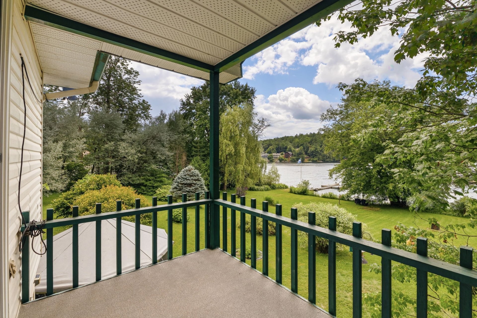 









46


Ch. de la Pépinière

,
Val-des-Monts,




QC
J8N5C4

