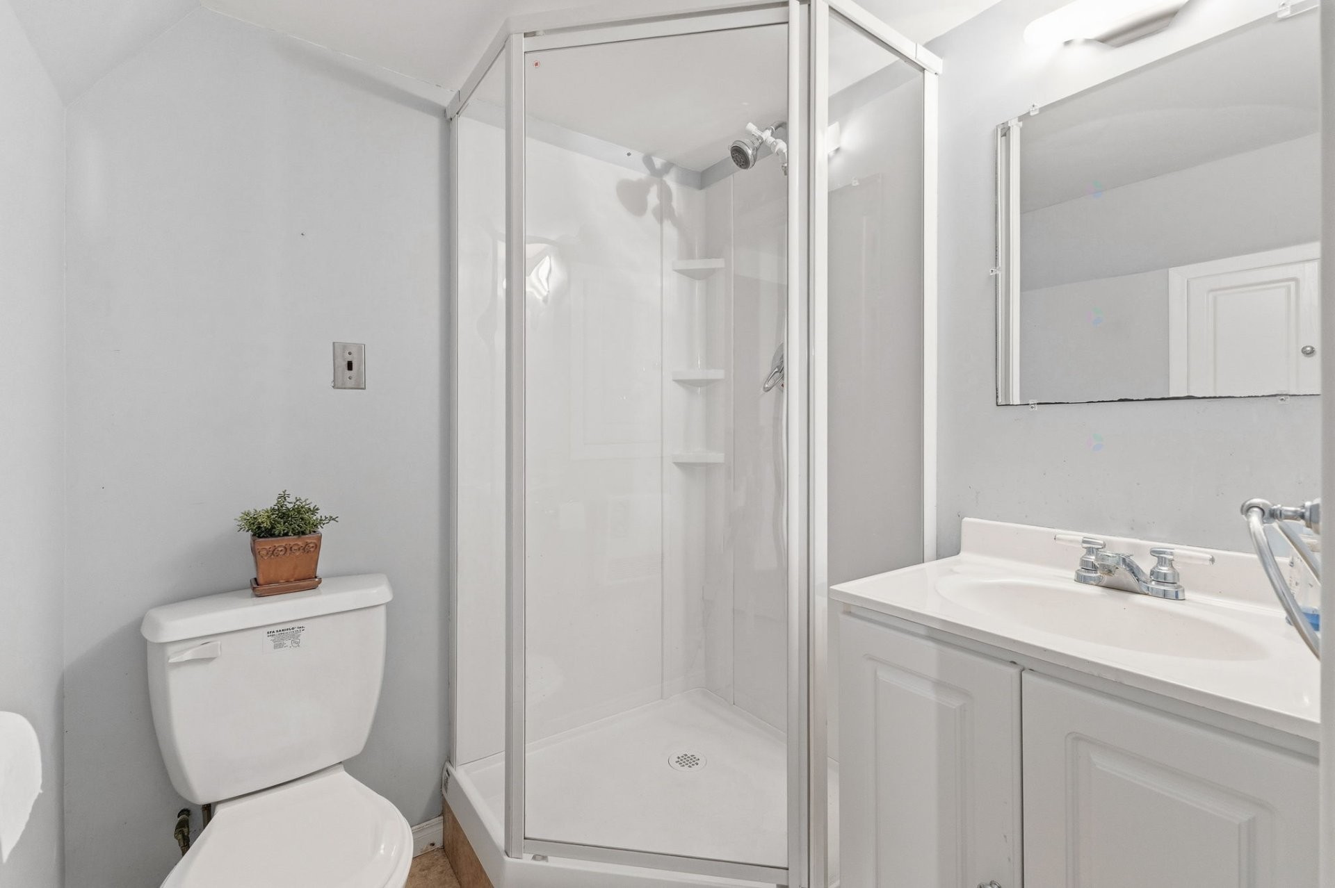 









46


Ch. de la Pépinière

,
Val-des-Monts,




QC
J8N5C4

