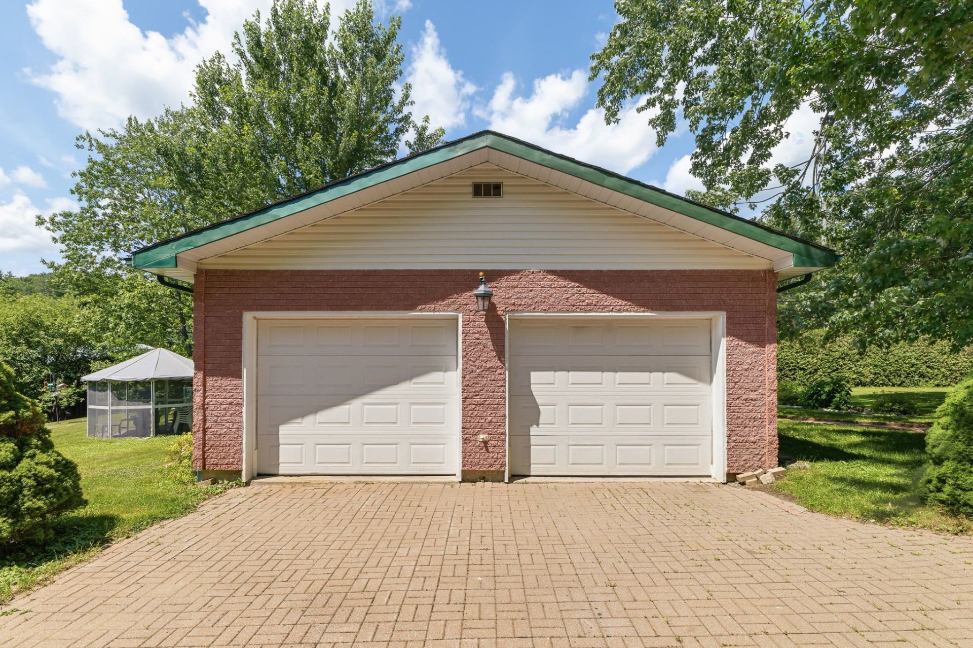 









46


Ch. de la Pépinière

,
Val-des-Monts,




QC
J8N5C4

