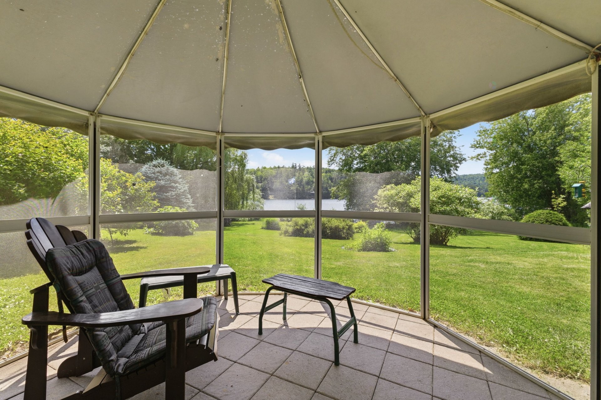 









46


Ch. de la Pépinière

,
Val-des-Monts,




QC
J8N5C4

