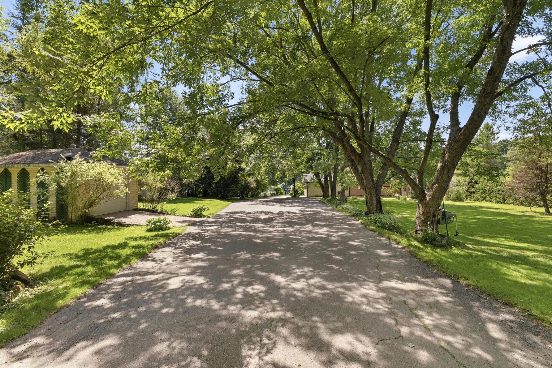 









46


Ch. de la Pépinière

,
Val-des-Monts,




QC
J8N5C4

