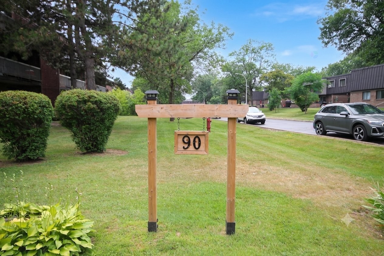 









90


Crois. Elgin

, 202,
Beaconsfield,




QC
H9W5Z7

