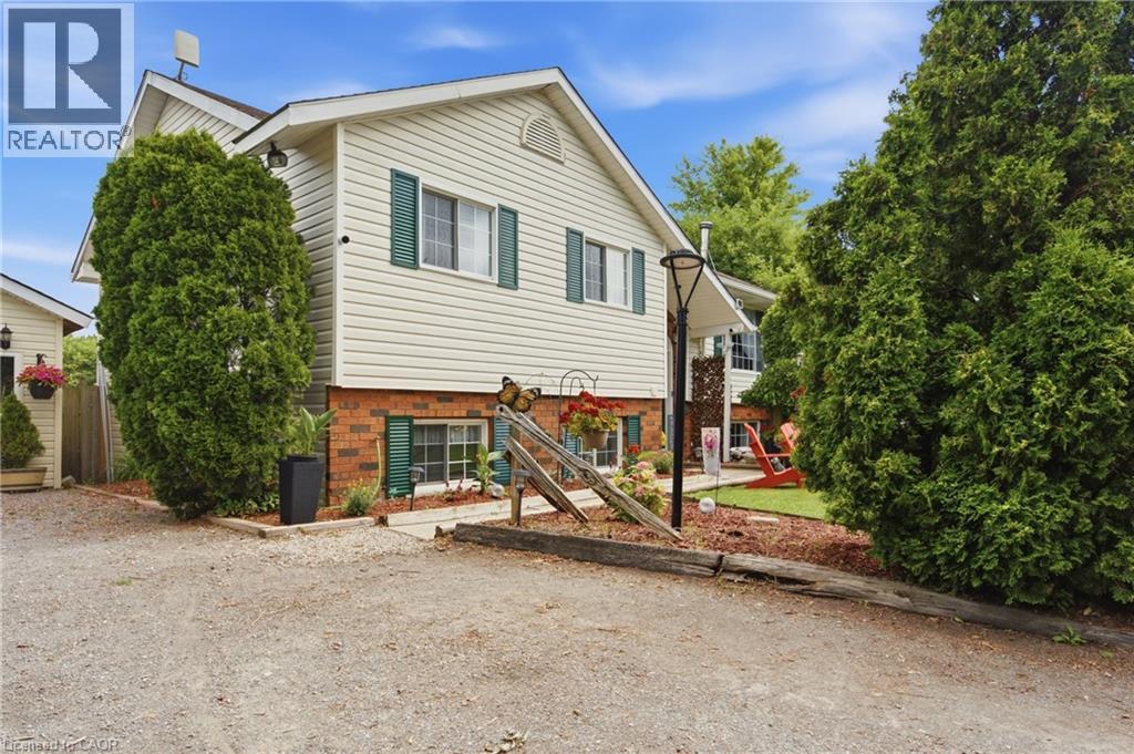 












7332 CANBOROUGH Road

,
Dunnville,




Ontario
N1A2W1

