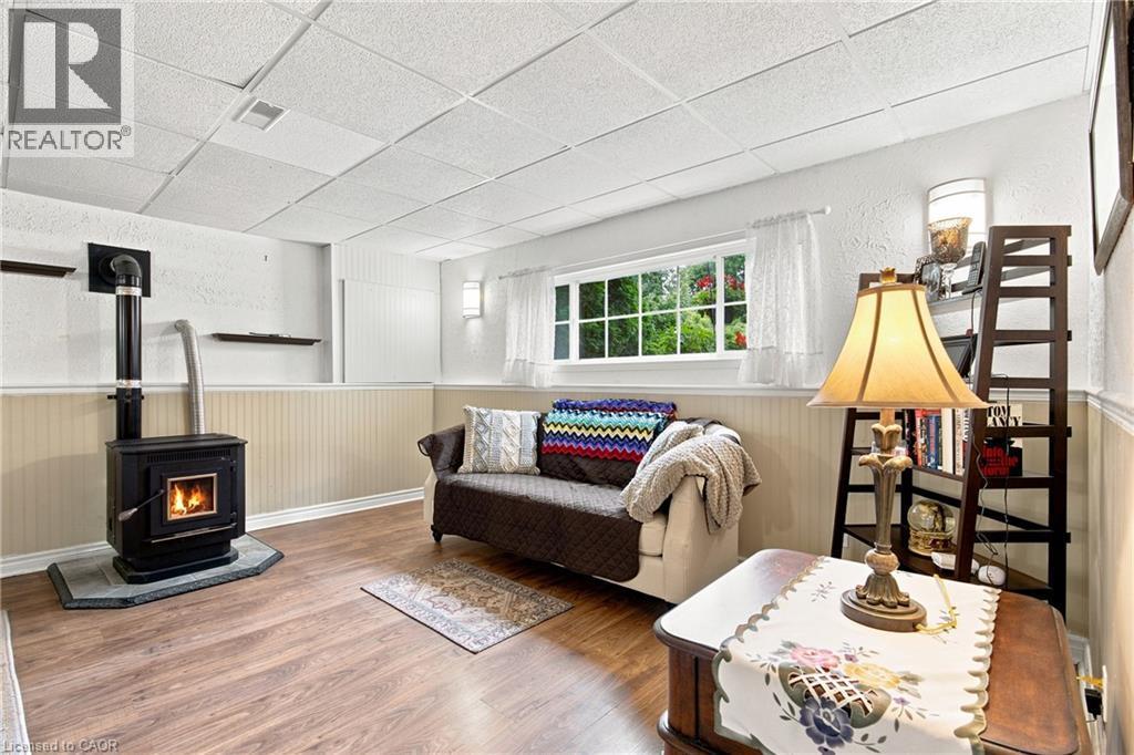 












7332 CANBOROUGH Road

,
Dunnville,




Ontario
N1A2W1

