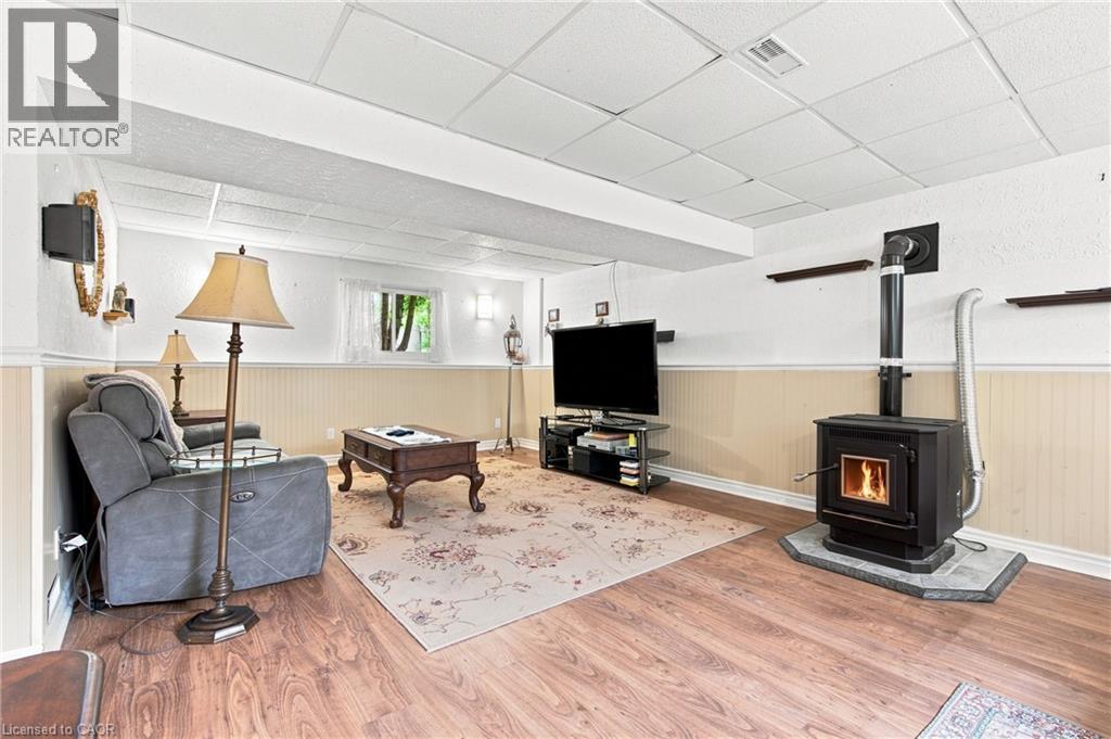 












7332 CANBOROUGH Road

,
Dunnville,




Ontario
N1A2W1

