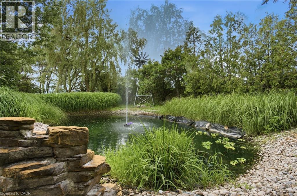












7332 CANBOROUGH Road

,
Dunnville,




Ontario
N1A2W1

