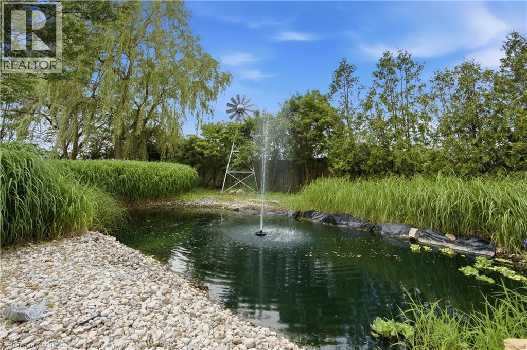 












7332 CANBOROUGH Road

,
Dunnville,




Ontario
N1A2W1

