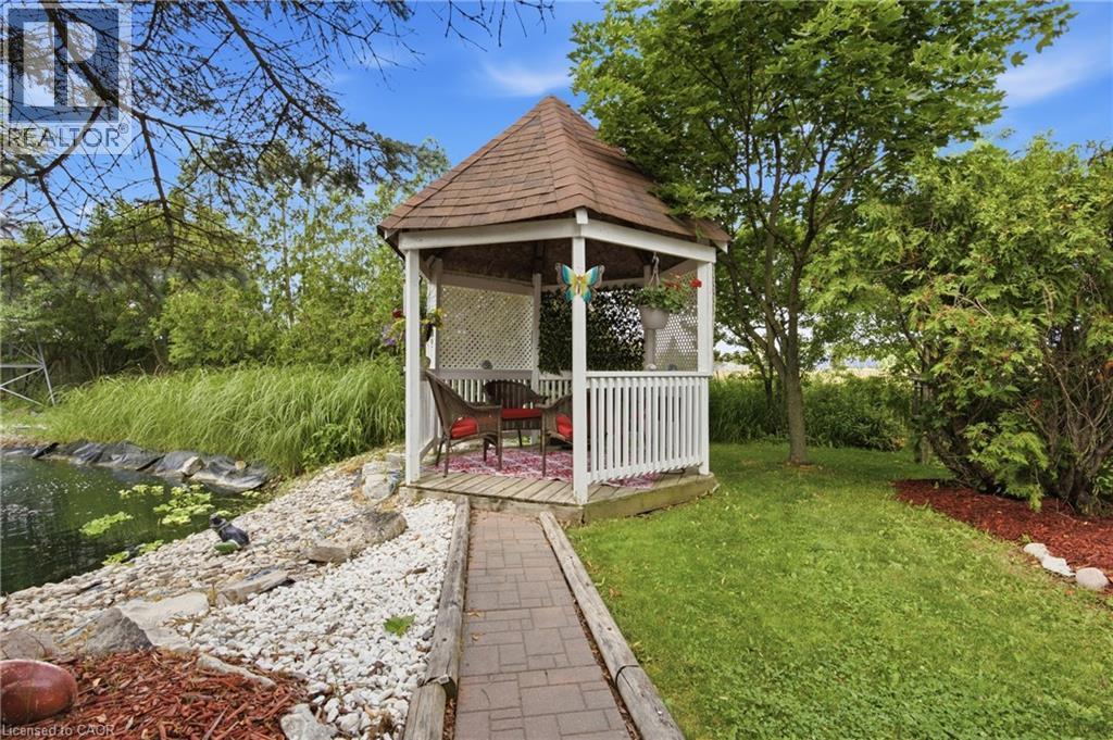 












7332 CANBOROUGH Road

,
Dunnville,




Ontario
N1A2W1

