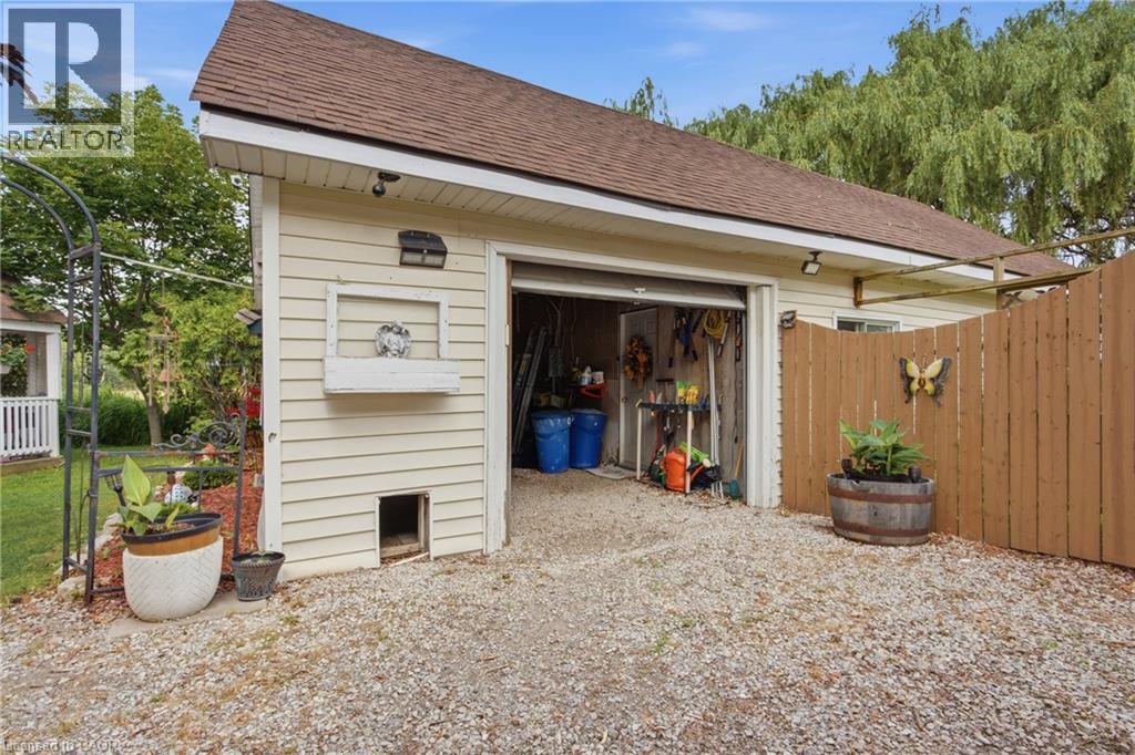 












7332 CANBOROUGH Road

,
Dunnville,




Ontario
N1A2W1

