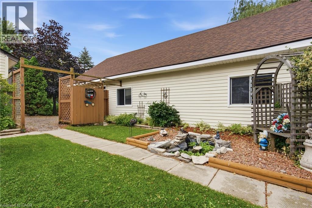 












7332 CANBOROUGH Road

,
Dunnville,




Ontario
N1A2W1

