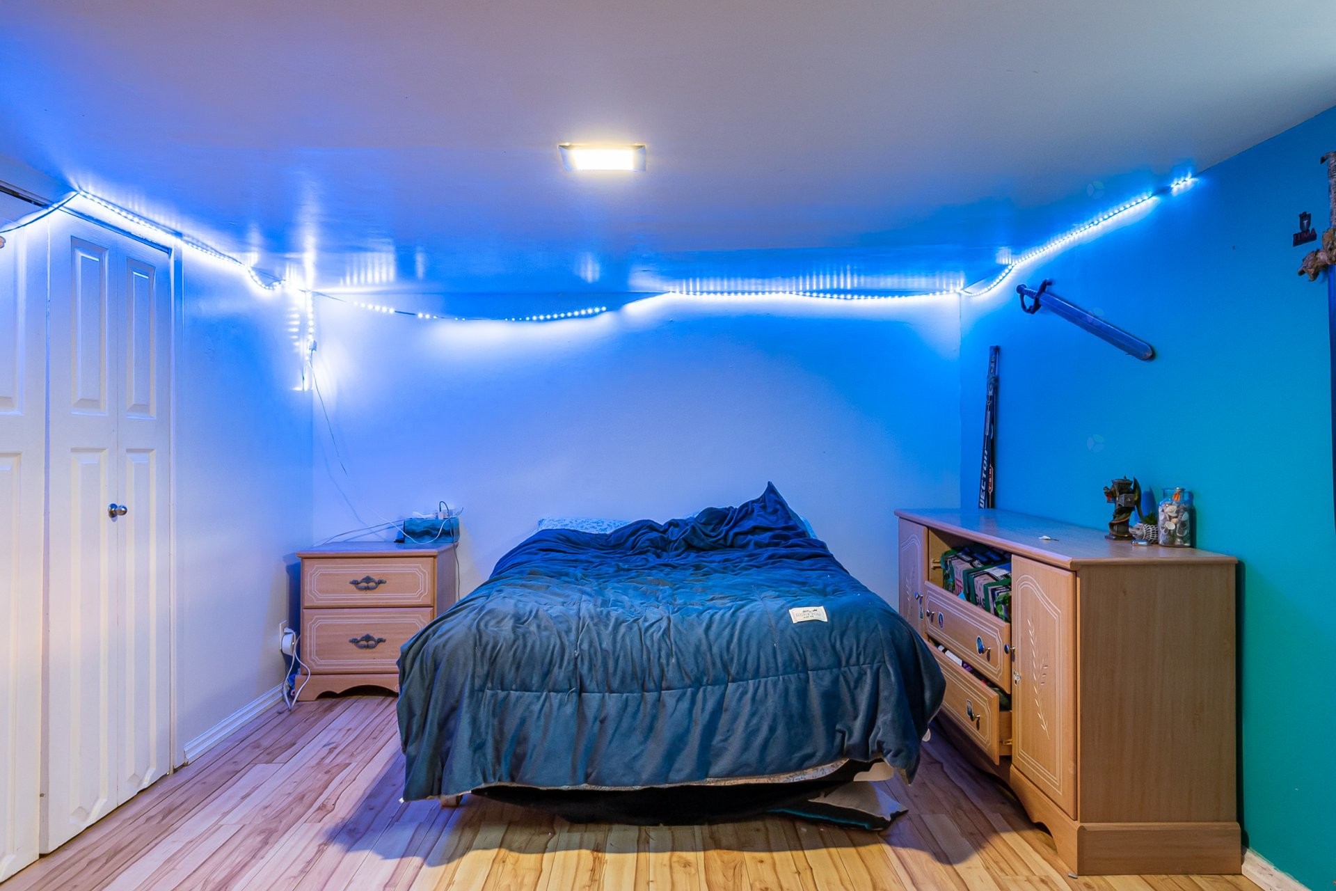 









1091


10e Avenue

,
Shawinigan,




QC
G9T1T6


